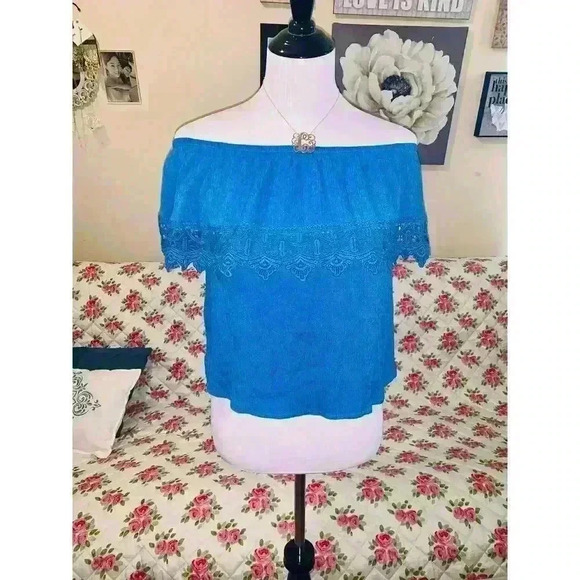 Women’s Off the shoulder top - Picture 1 of 4